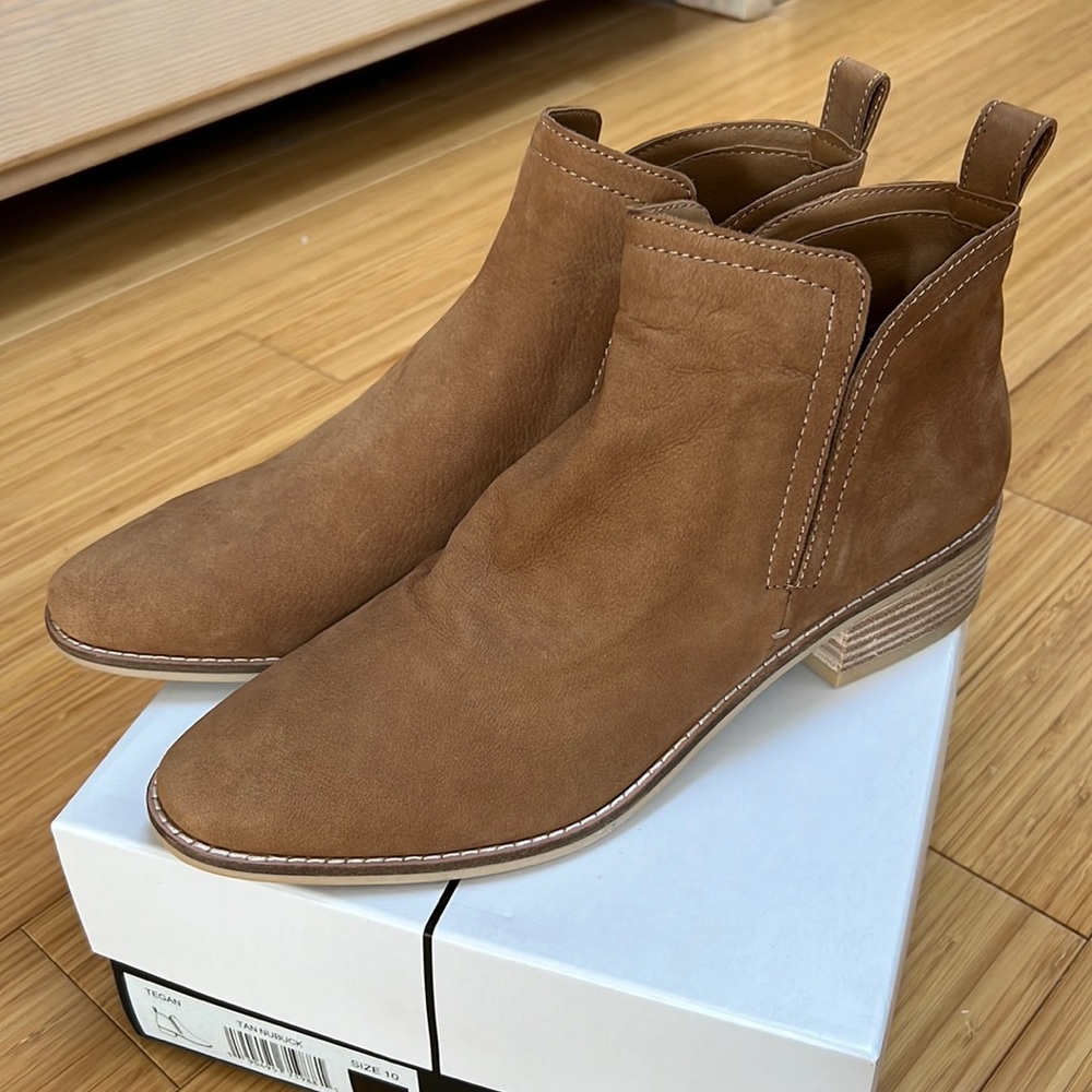 New Tan nubuck booties